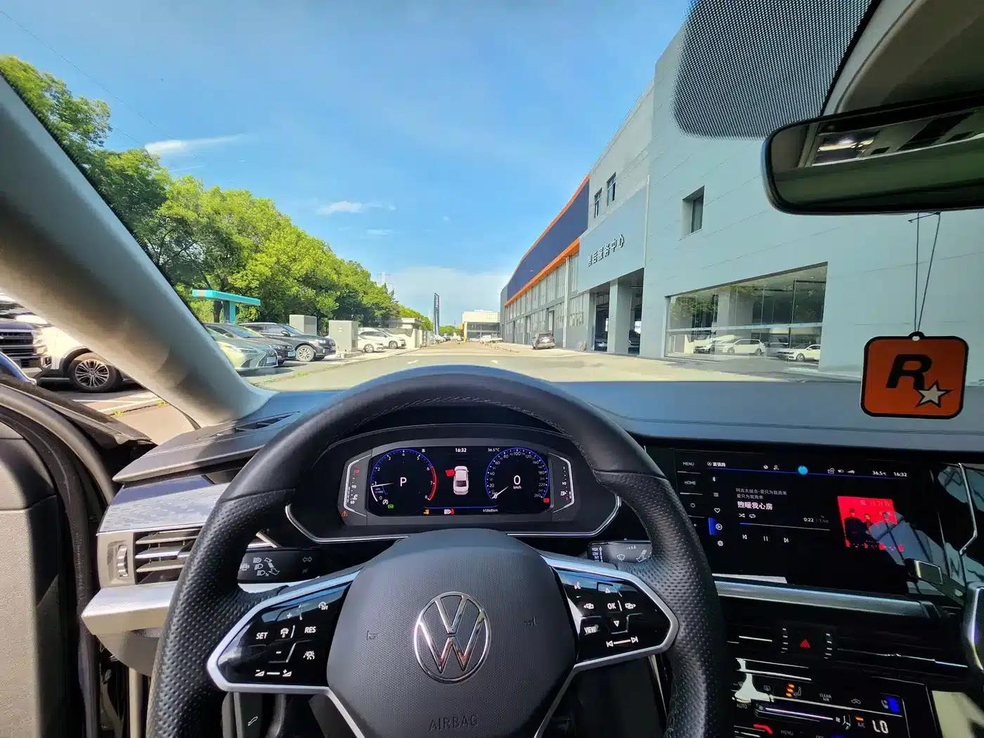 2022 Passat 330TSI Luxury Edition — миниатюра 6
