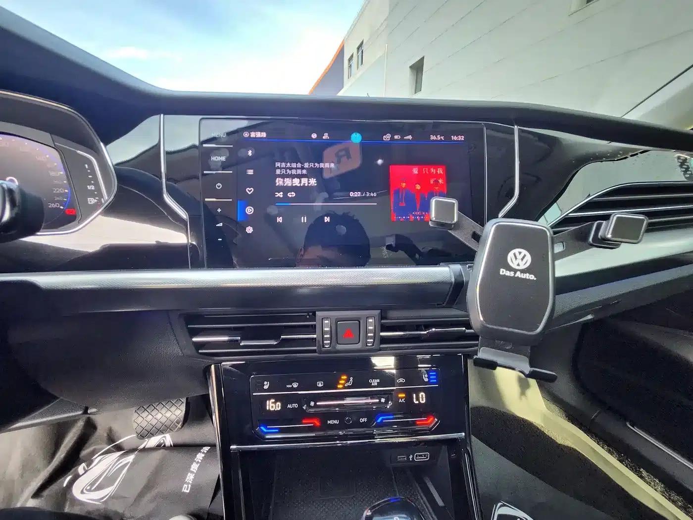 2022 Passat 330TSI Luxury Edition — миниатюра 7