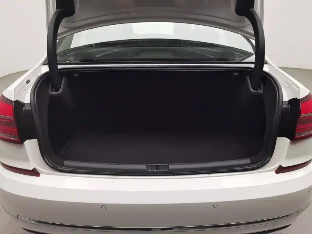2017 Passat 330TSI DSG Royal Edition — миниатюра 16