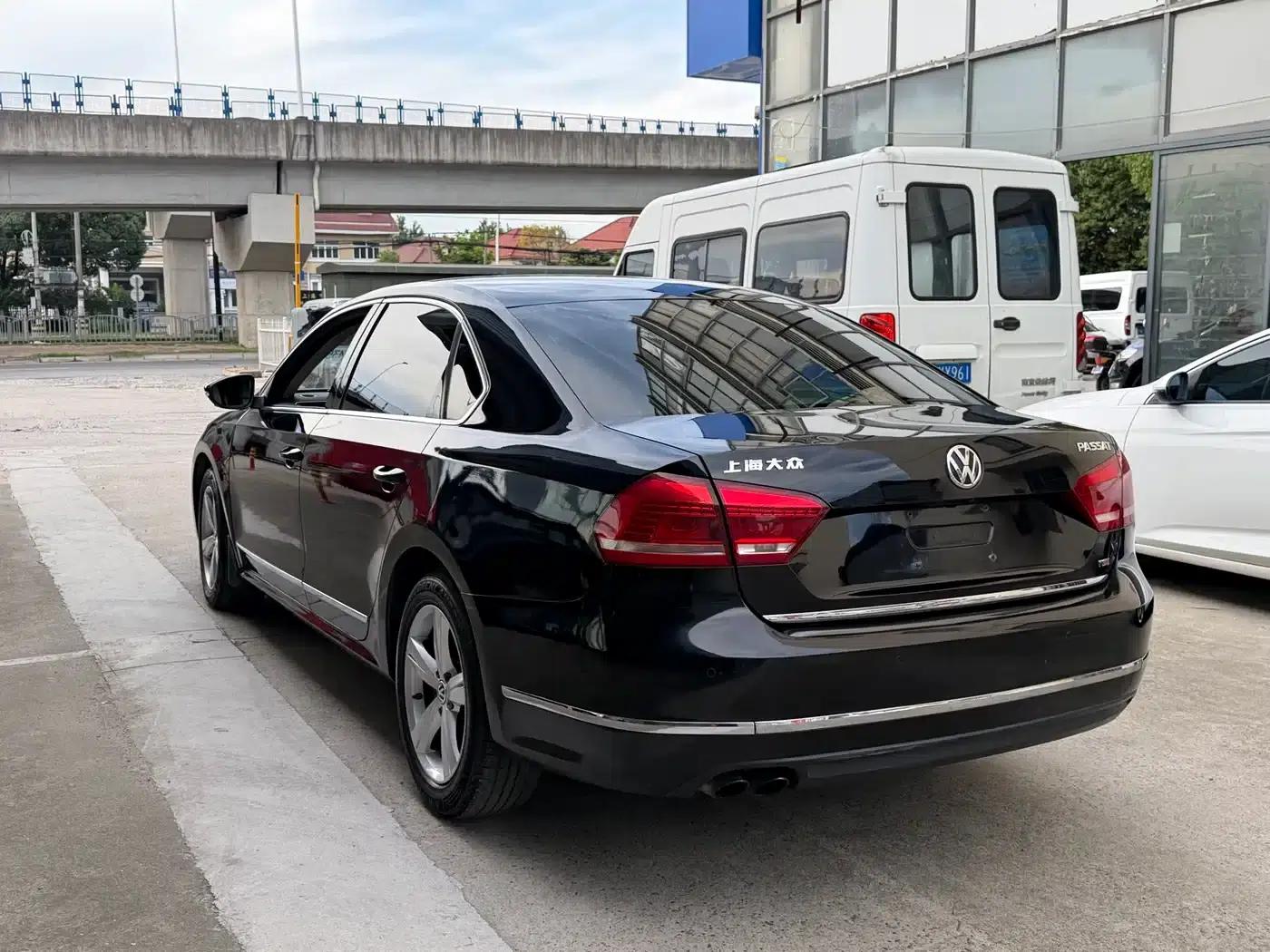 2014 Passat 1.8TSI DSG Royal Edition — миниатюра 3