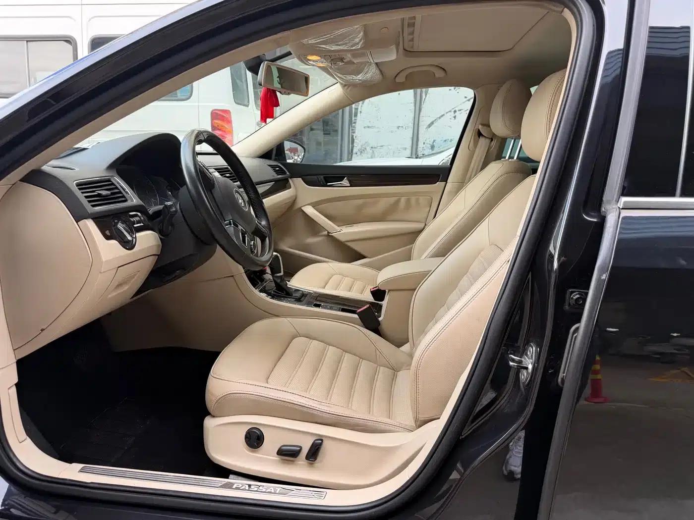 2014 Passat 1.8TSI DSG Royal Edition — миниатюра 5