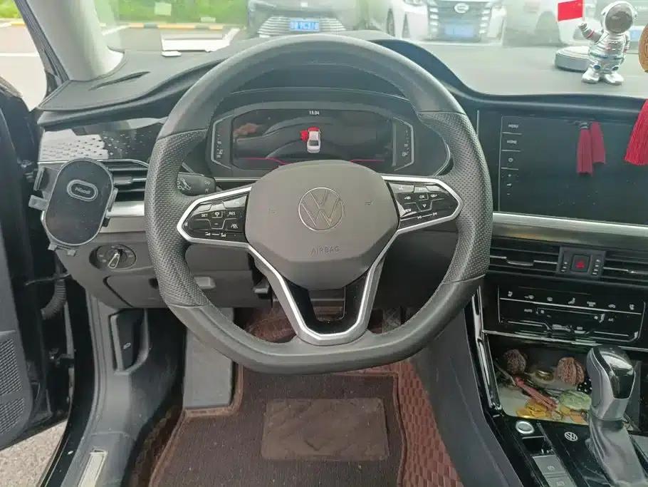 2023 Passat Facelift 330TSI Luxury Edition — миниатюра 15