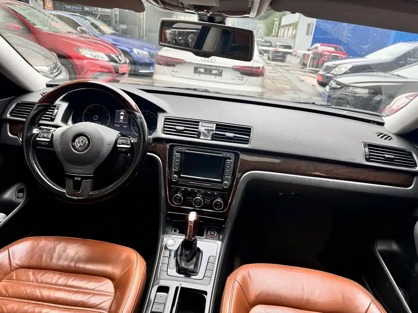 2013 Passat 3.0L V6 DSG Flagship Premium Edition — миниатюра 11