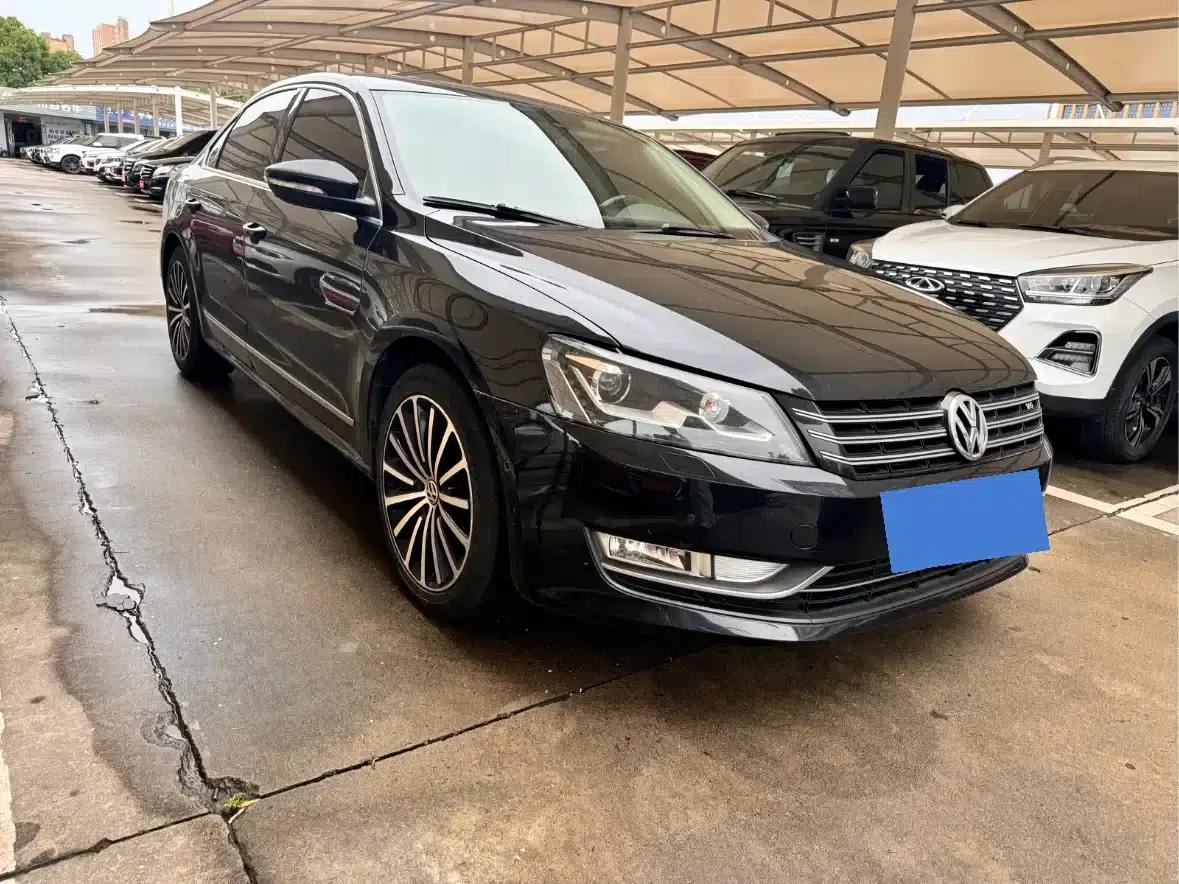 2013 Passat 3.0L V6 DSG Flagship Premium Edition — миниатюра 3