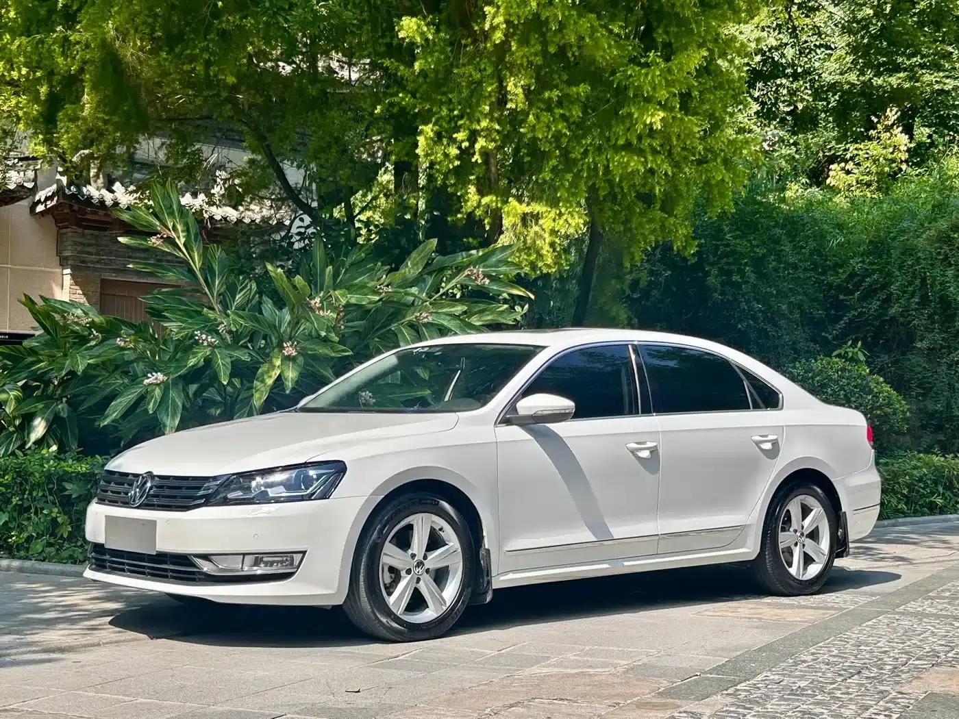 2011 Passat 1.8TSI DSG Royal Edition — миниатюра 1