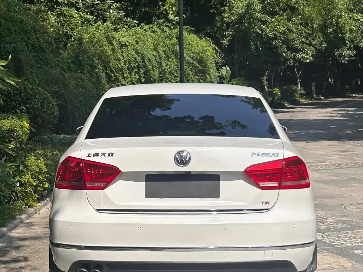 2011 Passat 1.8TSI DSG Royal Edition — миниатюра 12