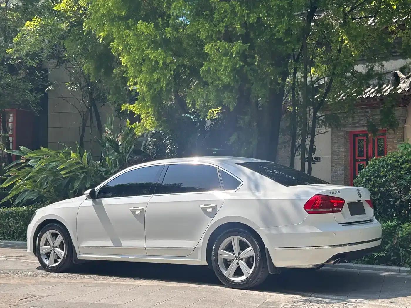 2011 Passat 1.8TSI DSG Royal Edition — миниатюра 13