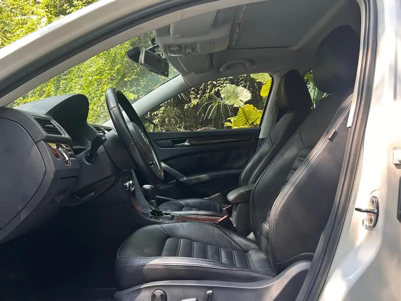 2011 Passat 1.8TSI DSG Royal Edition — миниатюра 4