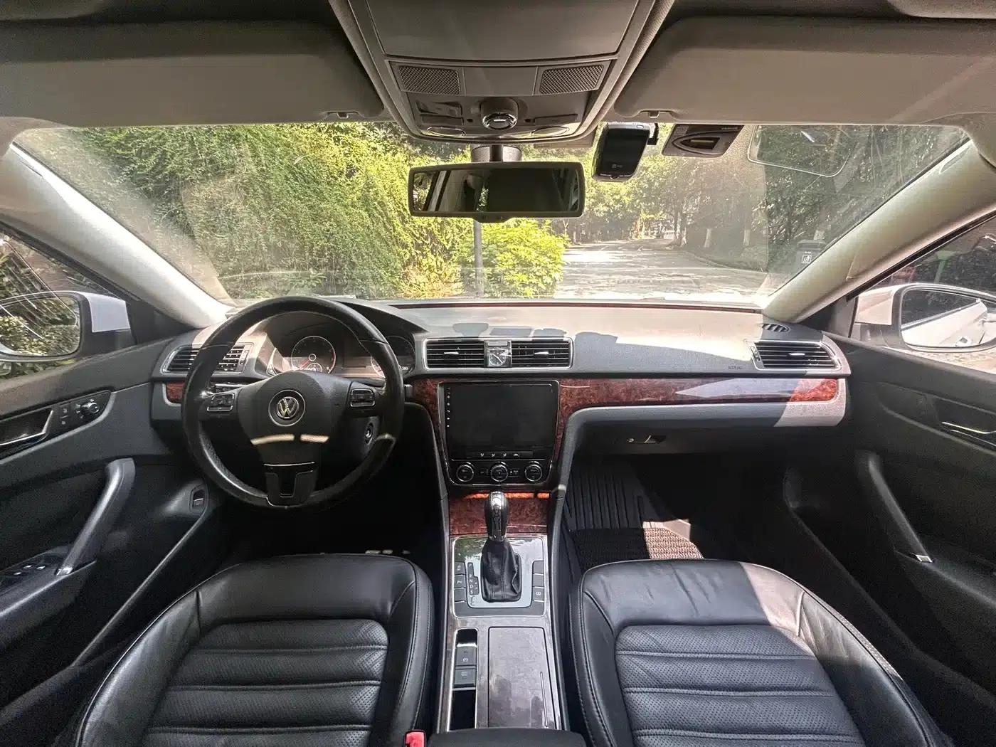 2011 Passat 1.8TSI DSG Royal Edition — миниатюра 5