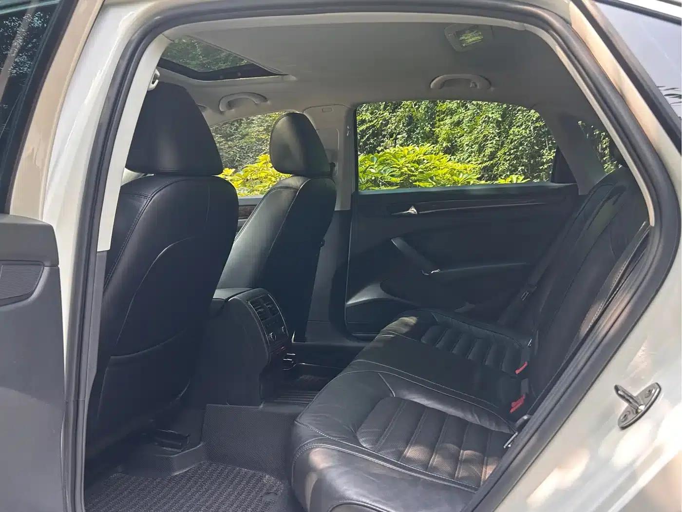 2011 Passat 1.8TSI DSG Royal Edition — миниатюра 7