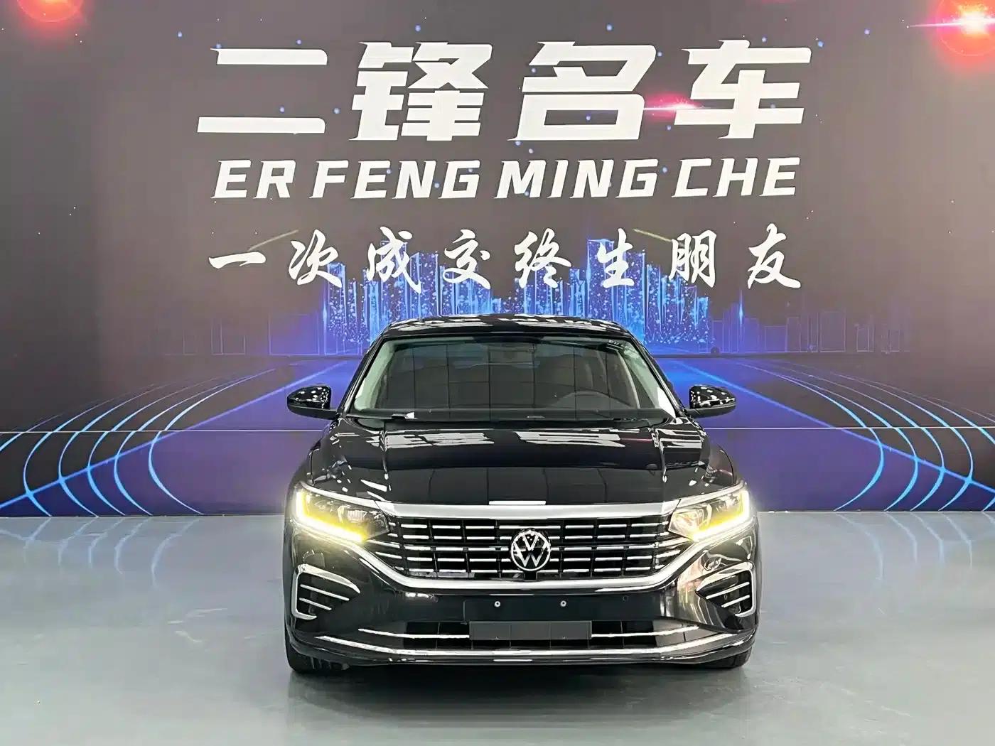 2022 Volkswagen Passat 330TSI Elite Edition — миниатюра 2