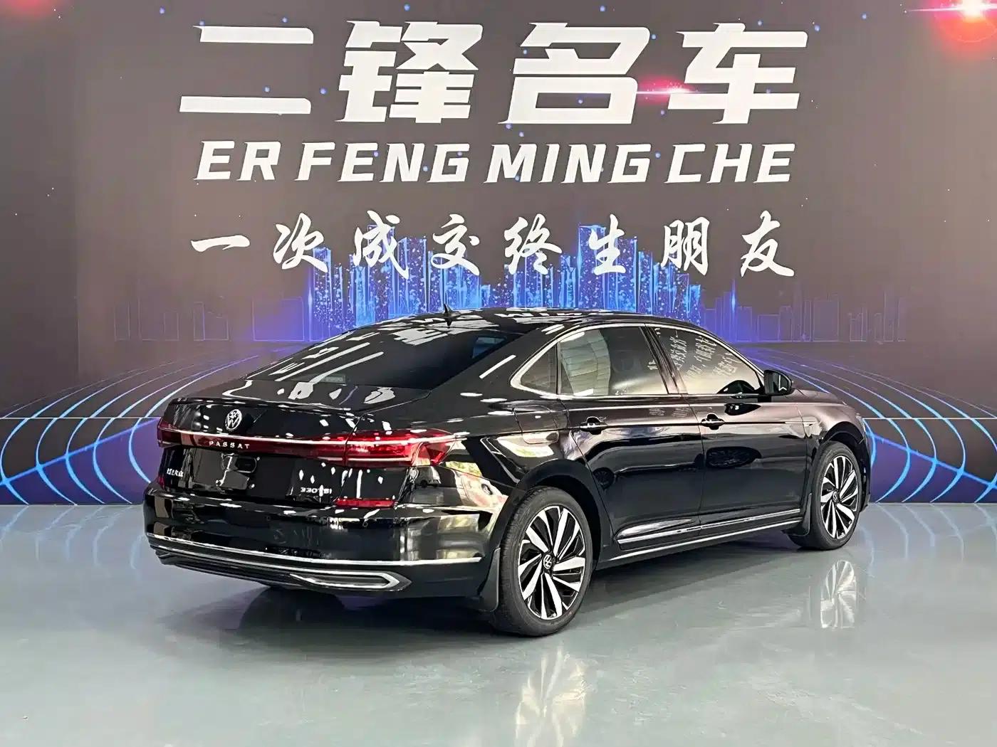 2022 Volkswagen Passat 330TSI Elite Edition — миниатюра 4