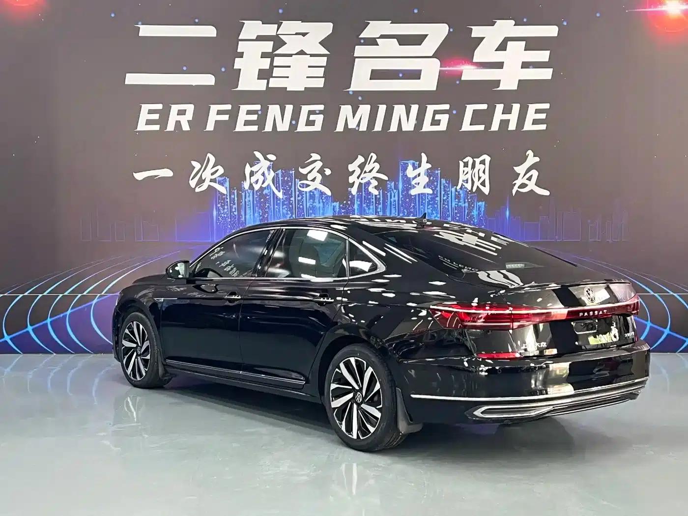 2022 Volkswagen Passat 330TSI Elite Edition — миниатюра 6
