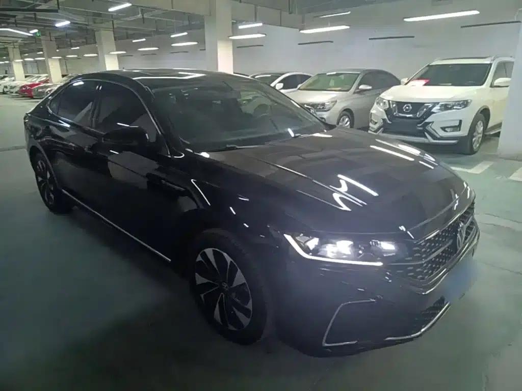 2023 Volkswagen Passat 330TSI Starry Sky Elite Edition — миниатюра 4