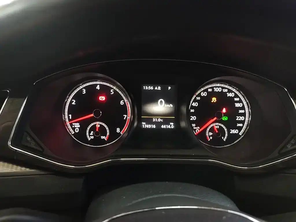 2016 Passat 330TSI DSG Royal Edition — миниатюра 12