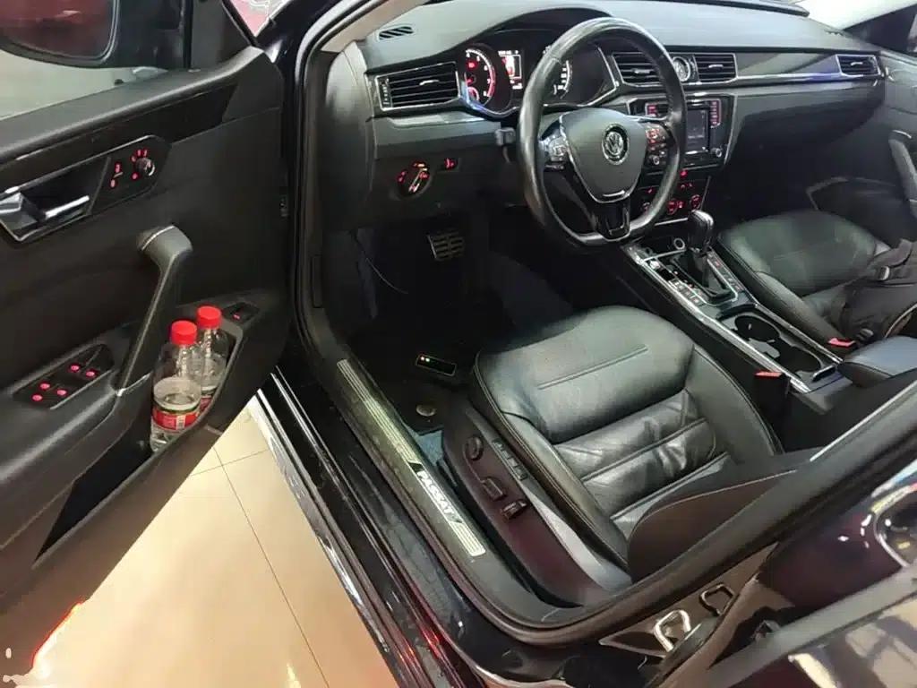 2016 Passat 330TSI DSG Royal Edition — миниатюра 16