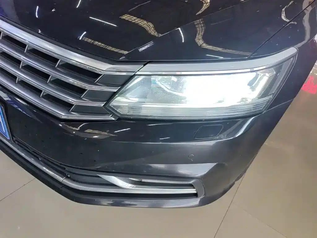2016 Passat 330TSI DSG Royal Edition — миниатюра 24