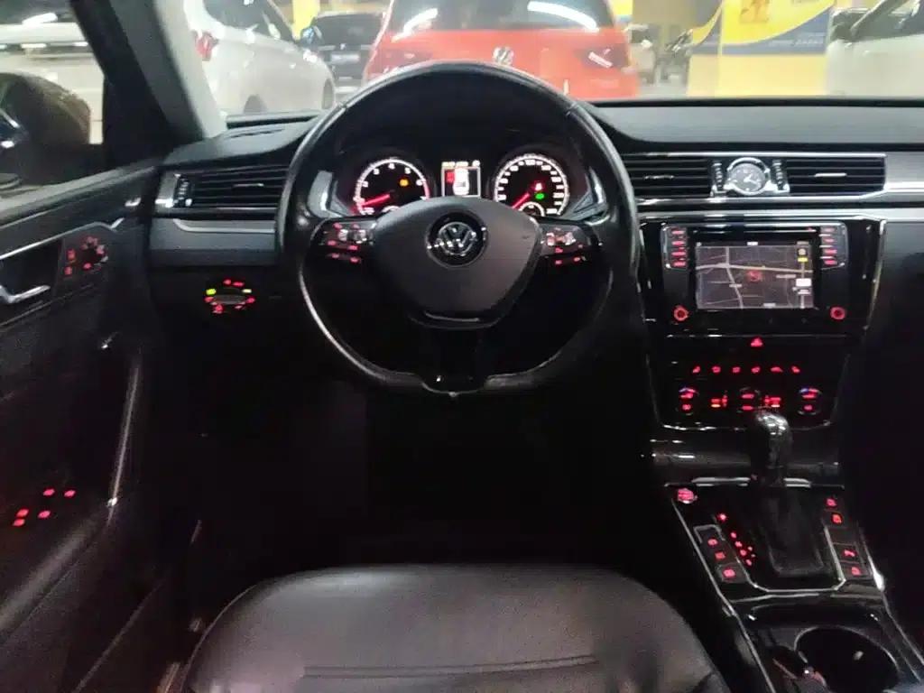 2016 Passat 330TSI DSG Royal Edition — миниатюра 11