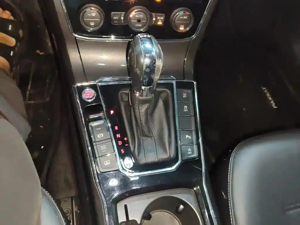 2016 Passat 330TSI DSG Royal Edition — миниатюра 14