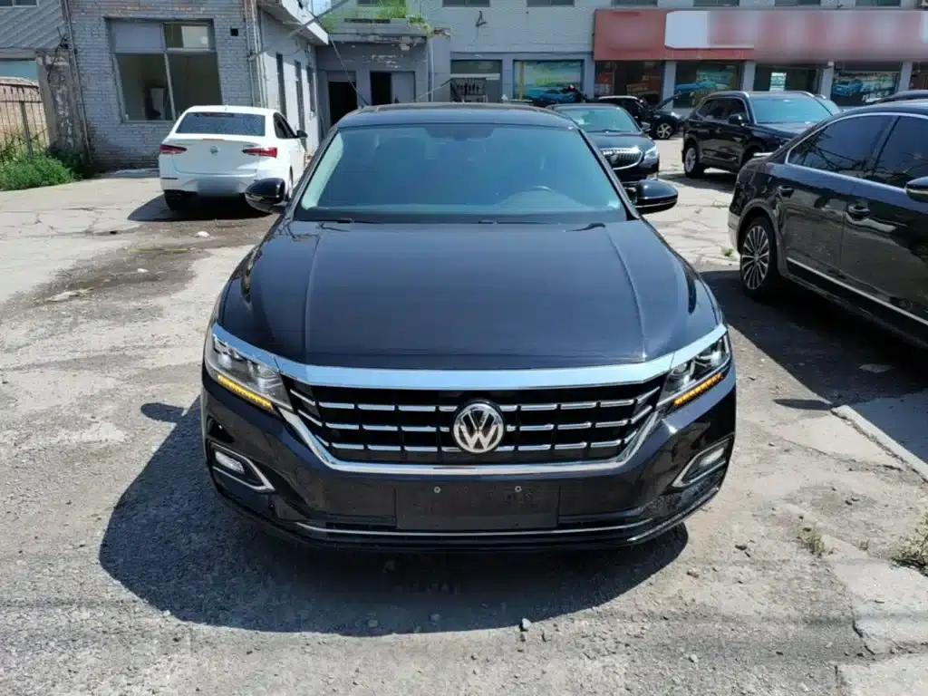 2019 Volkswagen Passat 330TSI Luxury Edition (China VI Emission Standard) — миниатюра 3
