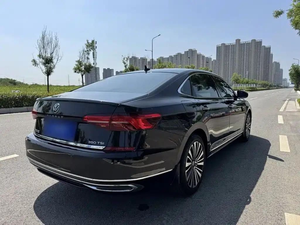 2021 Passat 380TSI Luxury Edition — миниатюра 4