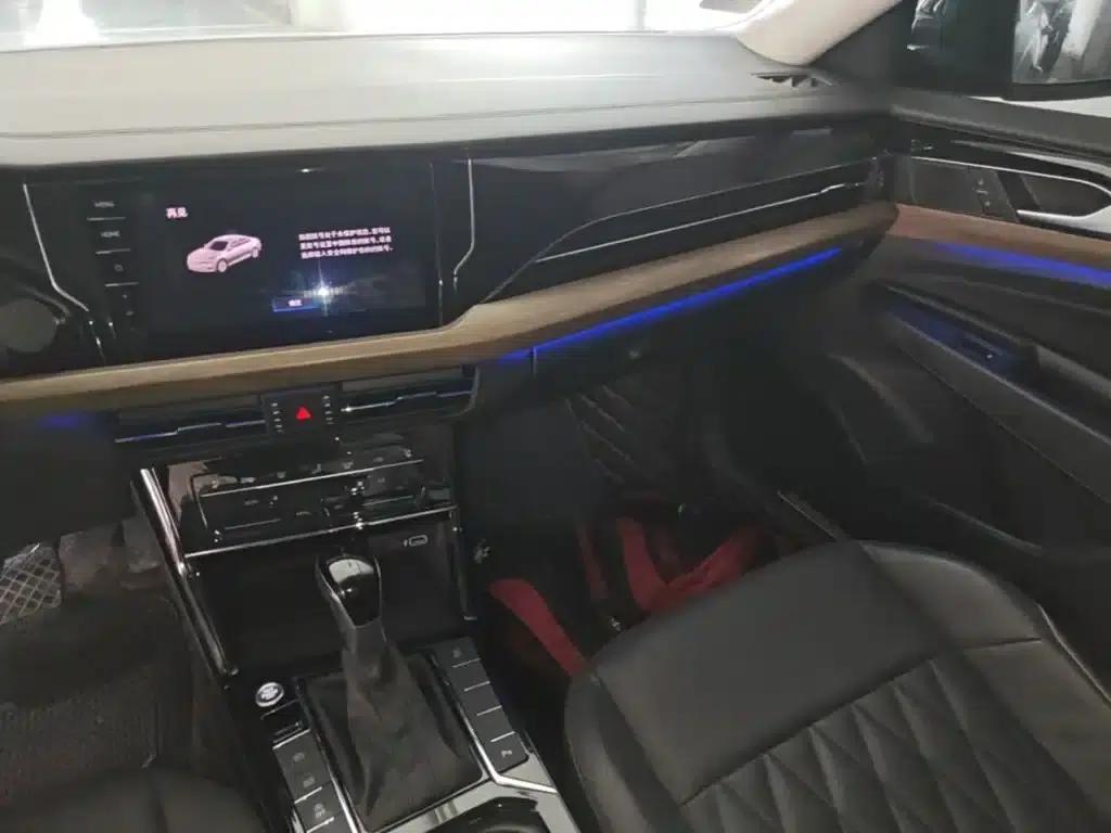 2020 Volkswagen Passat 330TSI Luxury Edition (China VI Emission Standard) — миниатюра 13