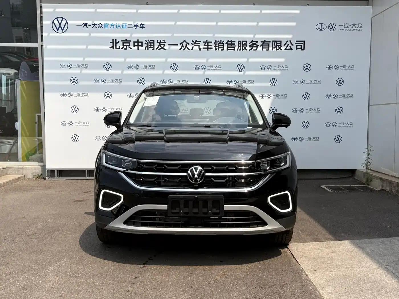 Tayron 2026 Model 30 Million Unit Selection Edition 300TSI — миниатюра 2