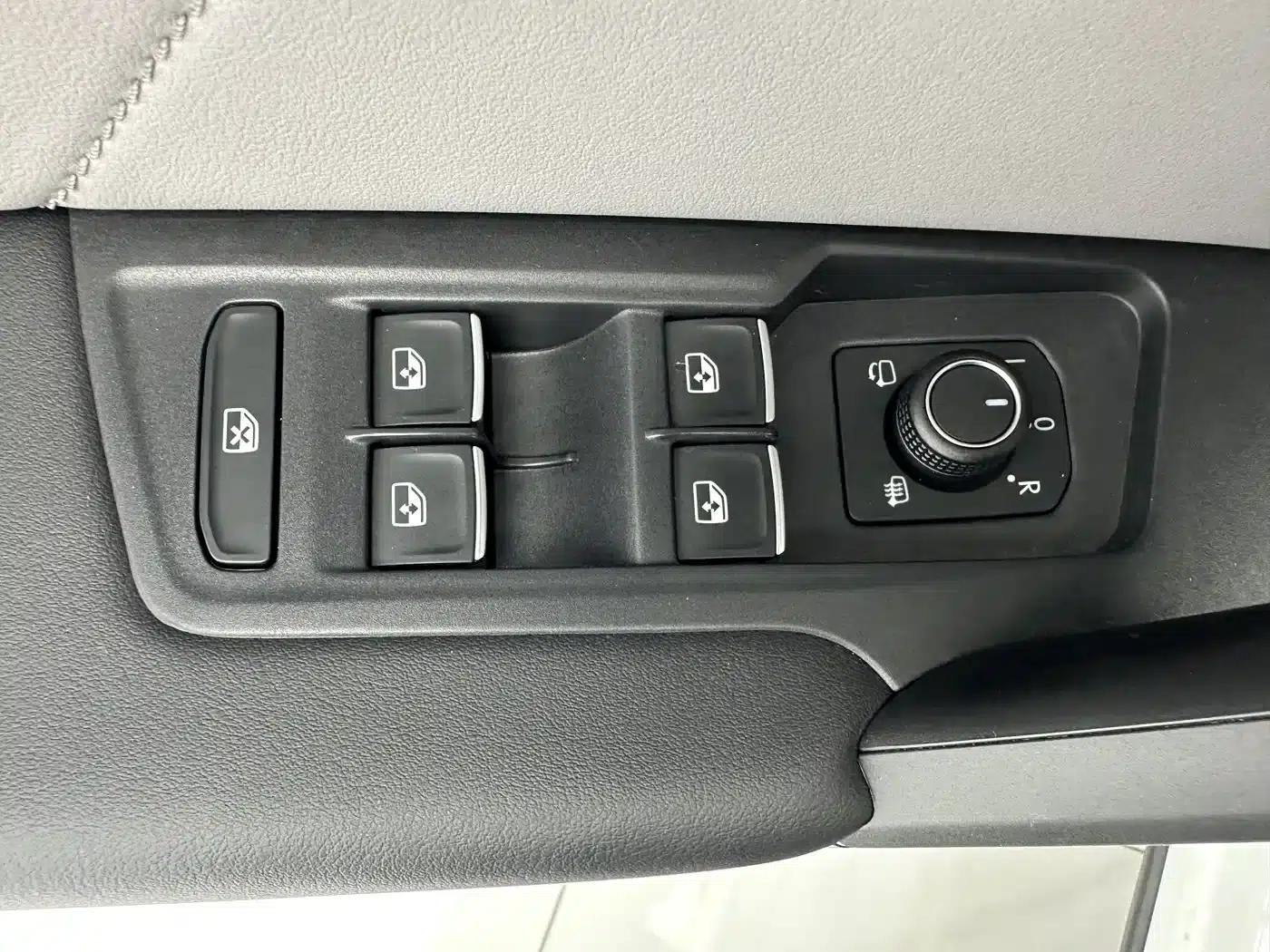 Tayron 2023 280TSI 2WD Luxury Plus Advanced Edition — миниатюра 12