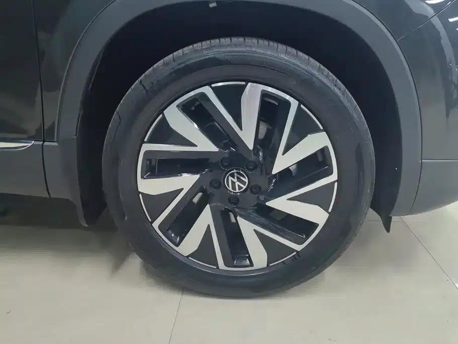 Tayron 2025 Popular Edition 300TSI — миниатюра 6