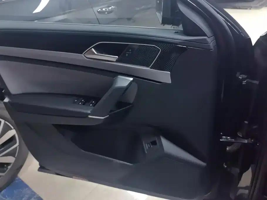 Tayron 2025 Popular Edition 300TSI — миниатюра 7