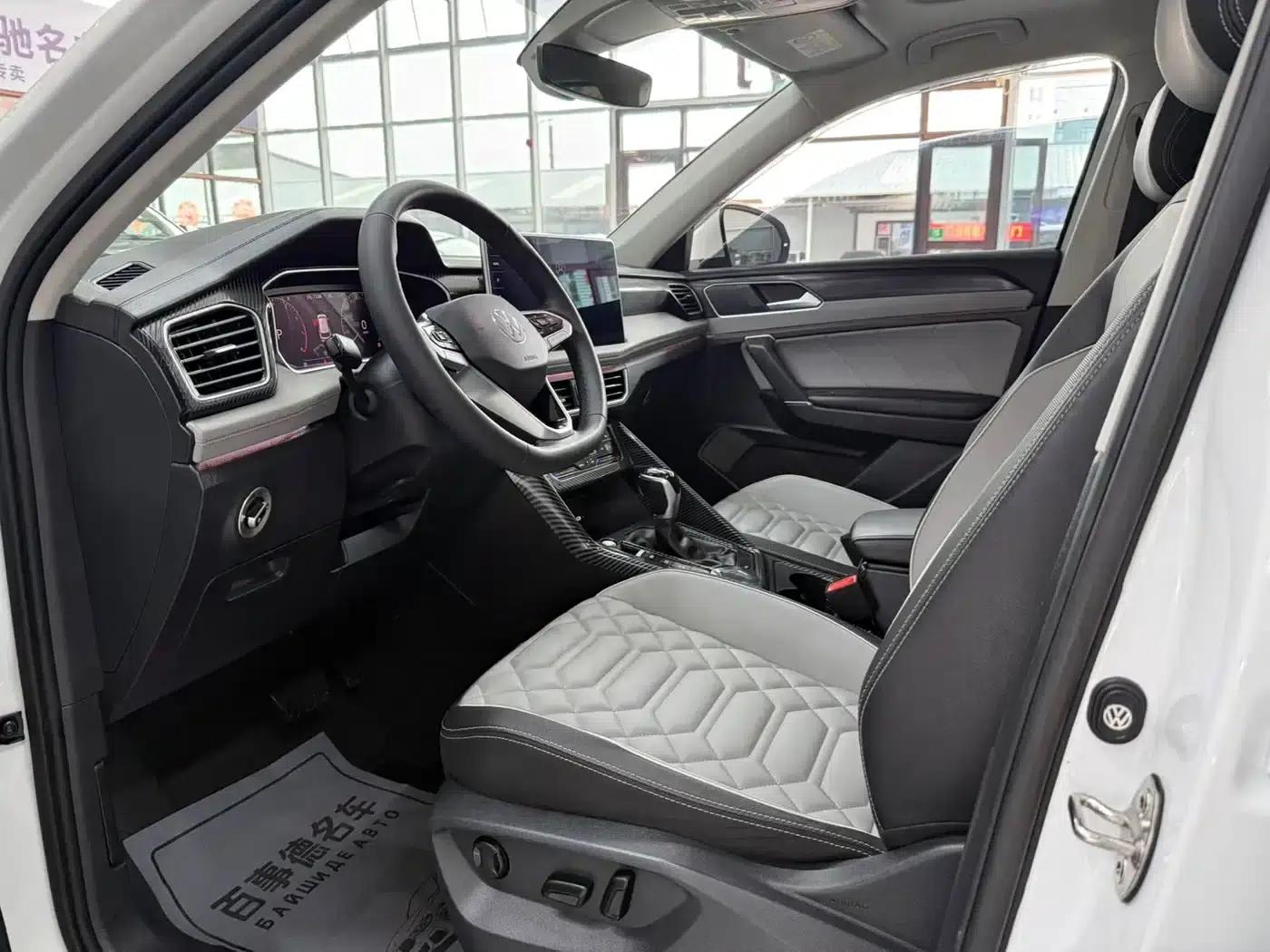 Tayron 2023 280TSI 2WD Luxury Plus Advanced Edition — миниатюра 4