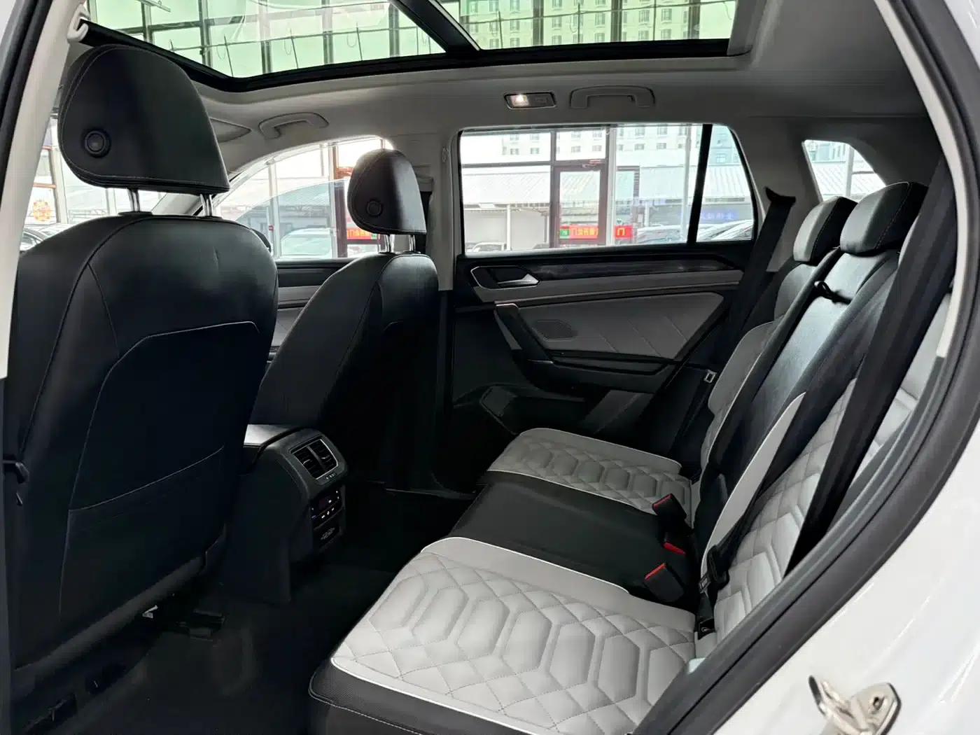 Tayron 2023 280TSI 2WD Luxury Plus Advanced Edition — миниатюра 6