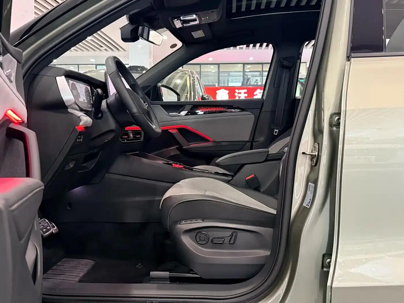 Tayron 2025 Model, Tayron L 380TSI 4WD Luxury Easy Package — миниатюра 15