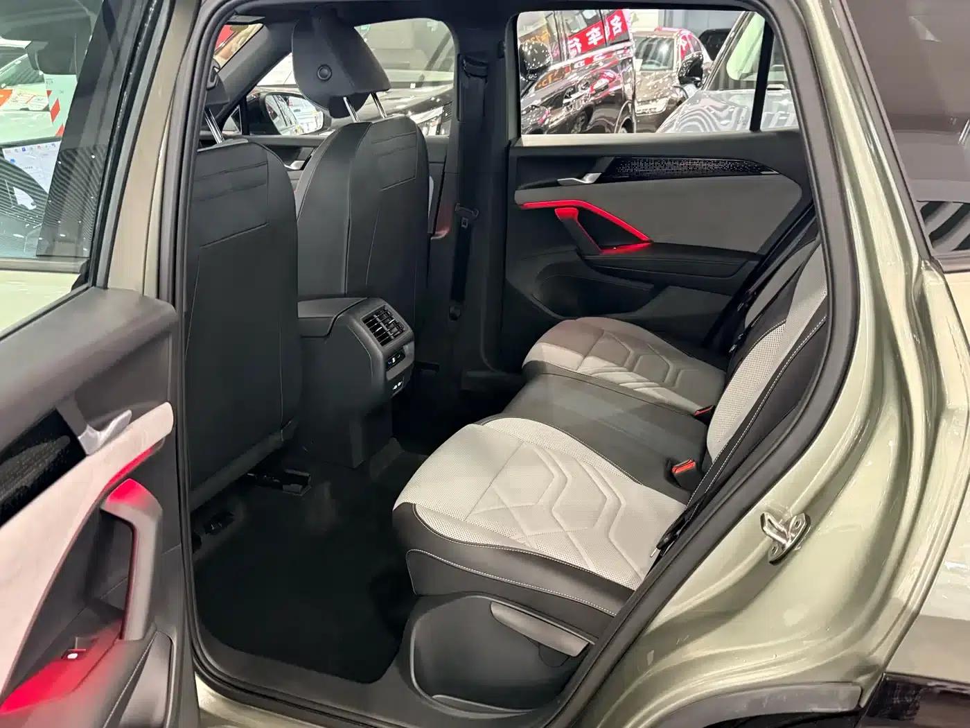 Tayron 2025 Model, Tayron L 380TSI 4WD Luxury Easy Package — миниатюра 9