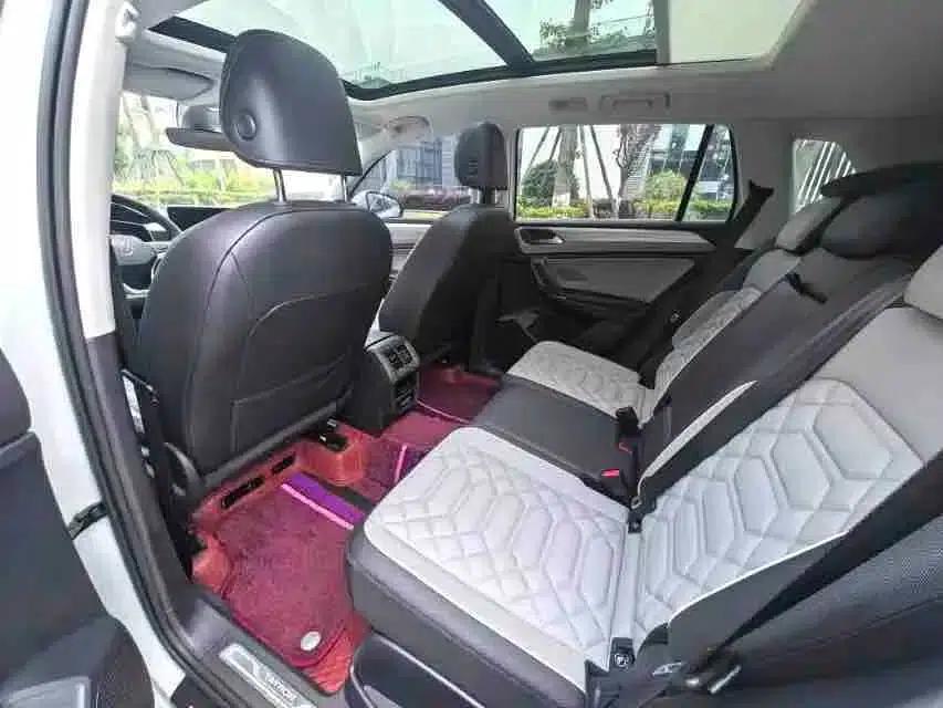 Tayron 2023 330TSI 2WD R-Line High-Performance Edition — миниатюра 4