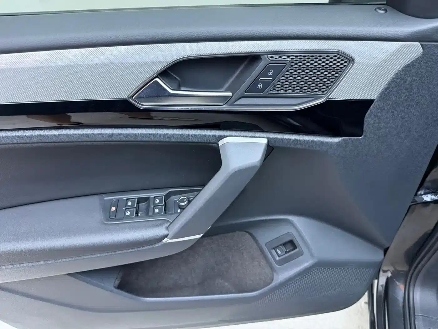 Tayron 2022 280TSI 2WD Luxury Intelligent Edition — миниатюра 4