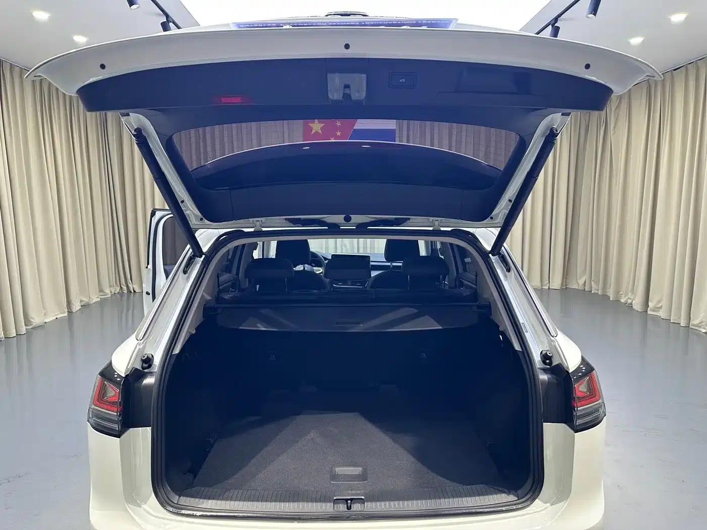 Tayron 2023 280TSI 2WD Luxury Plus Advanced Edition — миниатюра 17