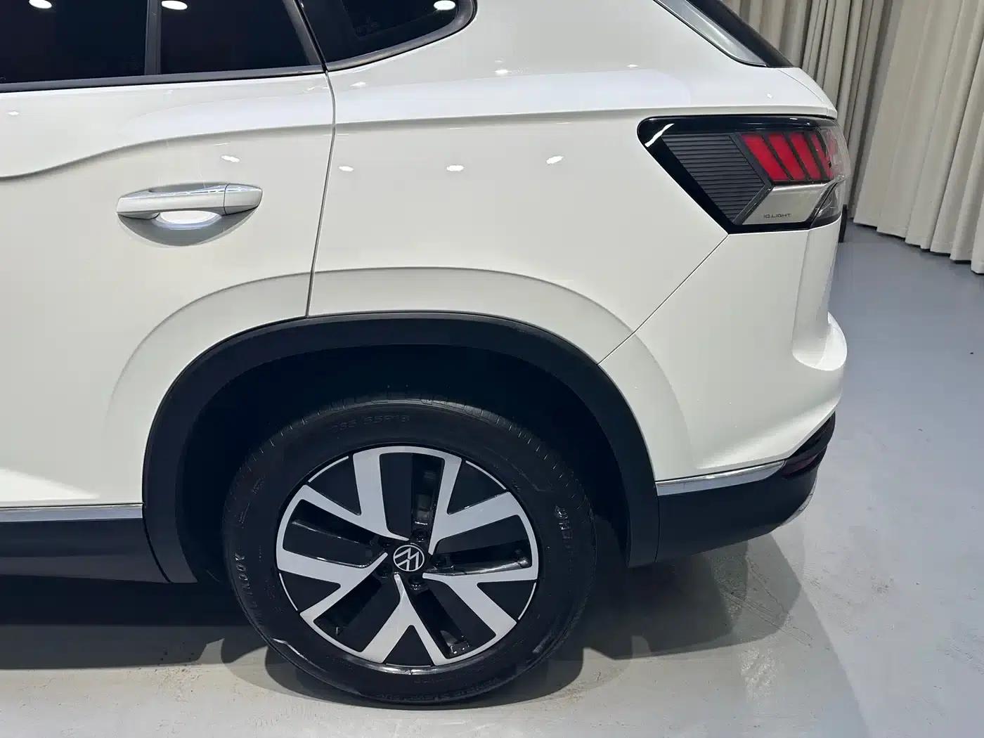 Tayron 2023 280TSI 2WD Luxury Plus Advanced Edition — миниатюра 22