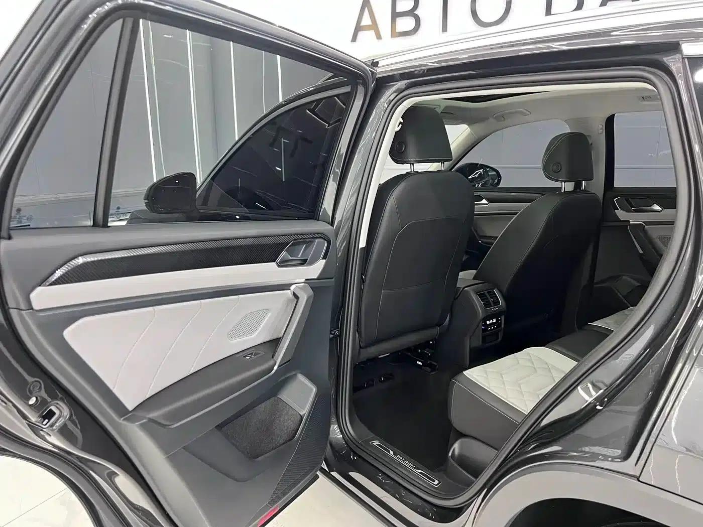 Tayron 2023 280TSI 2WD Luxury Plus Advanced Edition — миниатюра 10