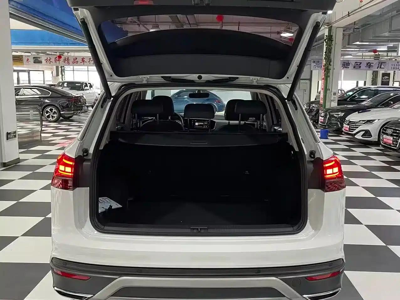 Tayron 2022 280TSI 2WD Luxury Intelligent Edition — миниатюра 17