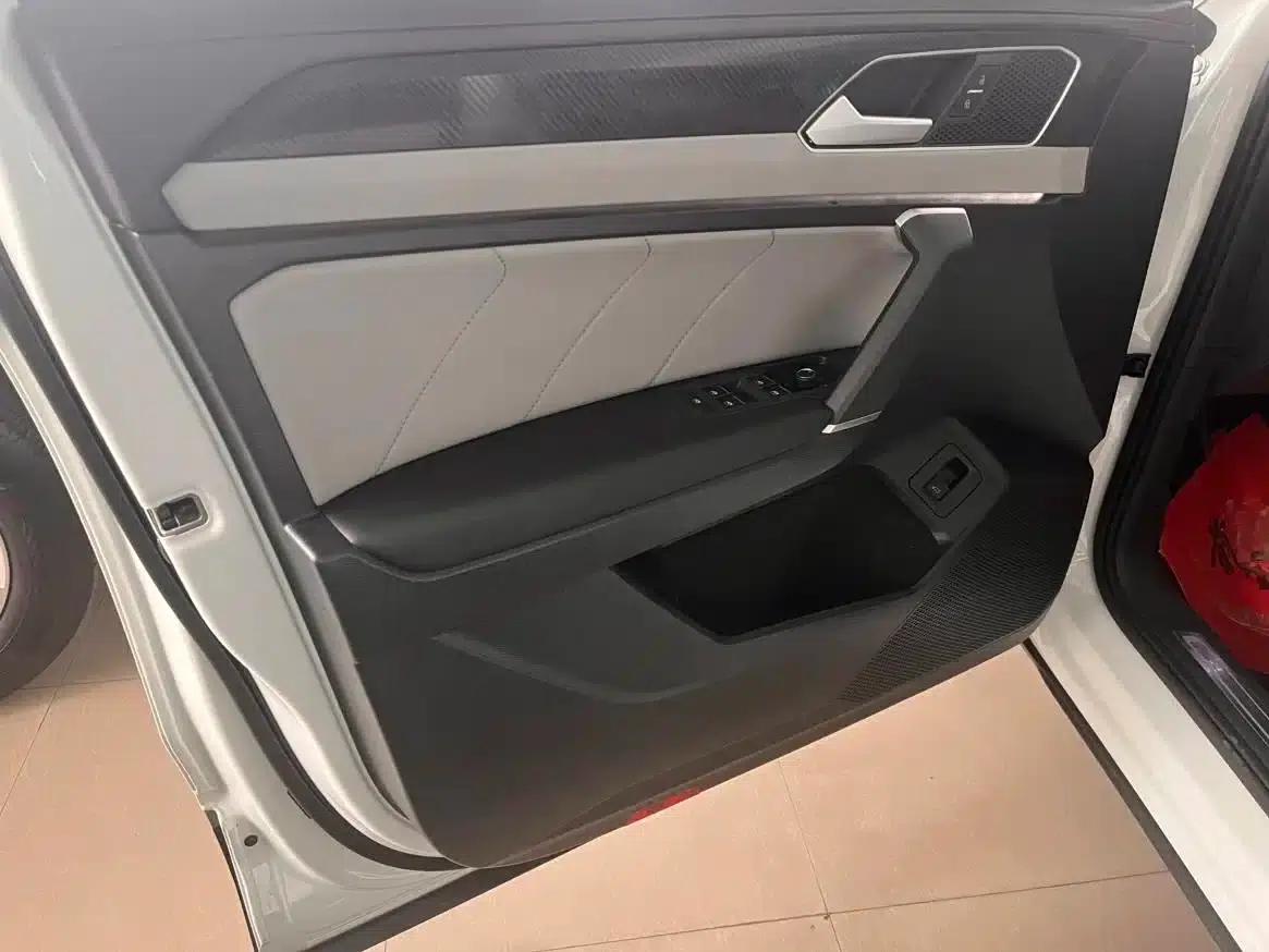 Tayron 2023 330TSI 2WD Luxury Plus Advanced Edition — миниатюра 8