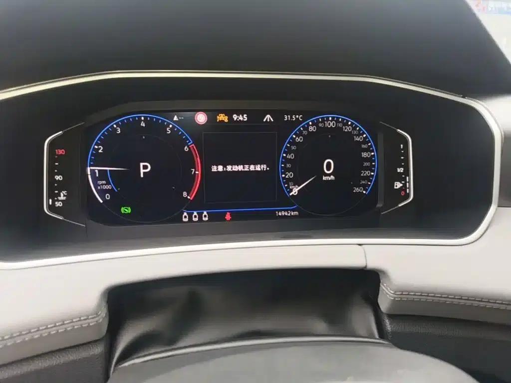 Tayron 2023 330TSI 2WD R-Line High-Performance Edition — миниатюра 12