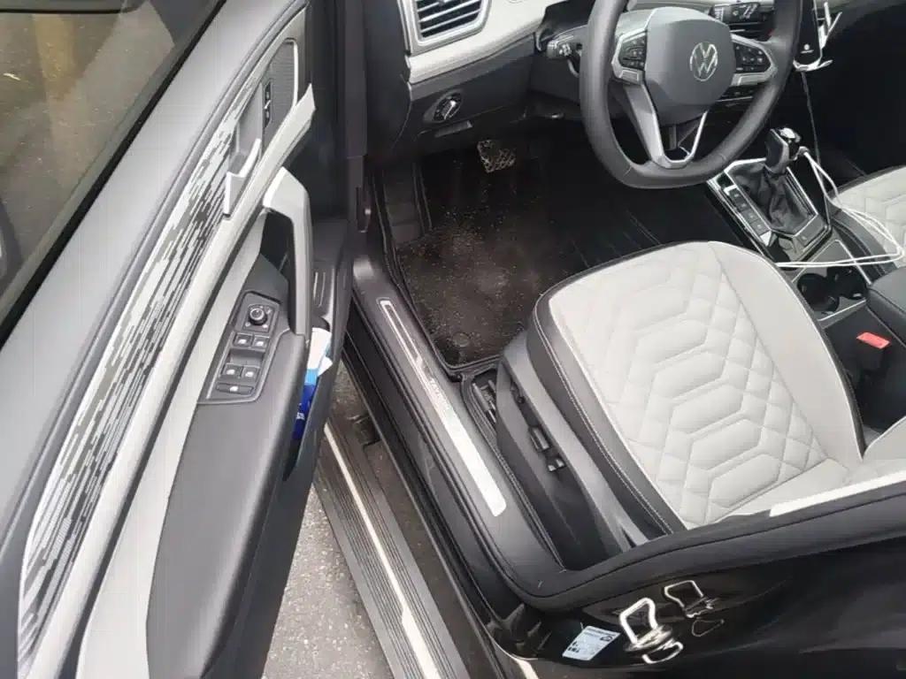 Tayron 2023 330TSI 2WD R-Line High-Performance Edition — миниатюра 16