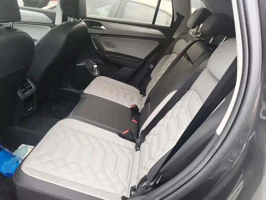 Tayron 2023 330TSI 2WD R-Line High-Performance Edition — миниатюра 17