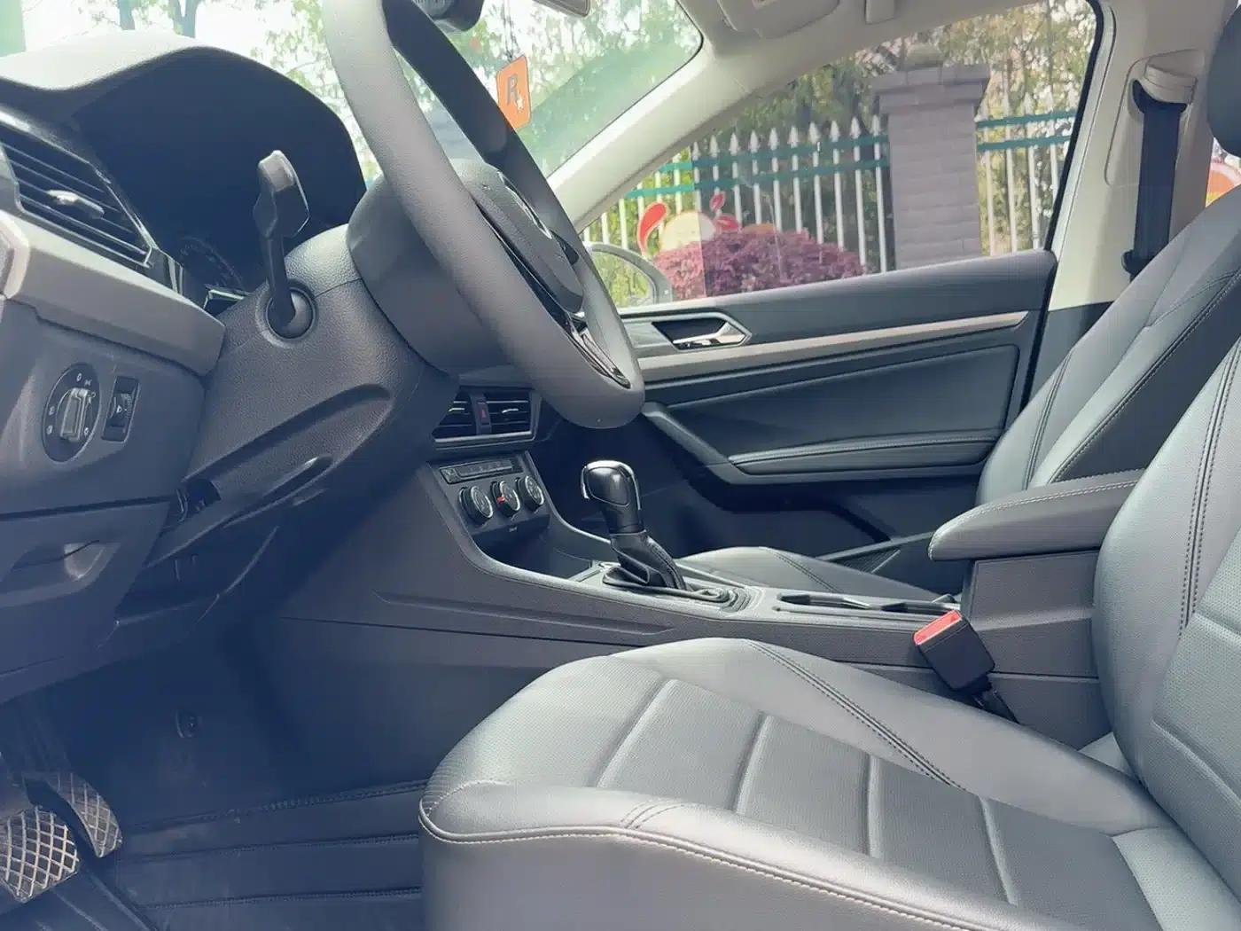 2019 Volkswagen Lavida 1.5L Automatic Comfort Edition (China VI Emission Standard) — миниатюра 4
