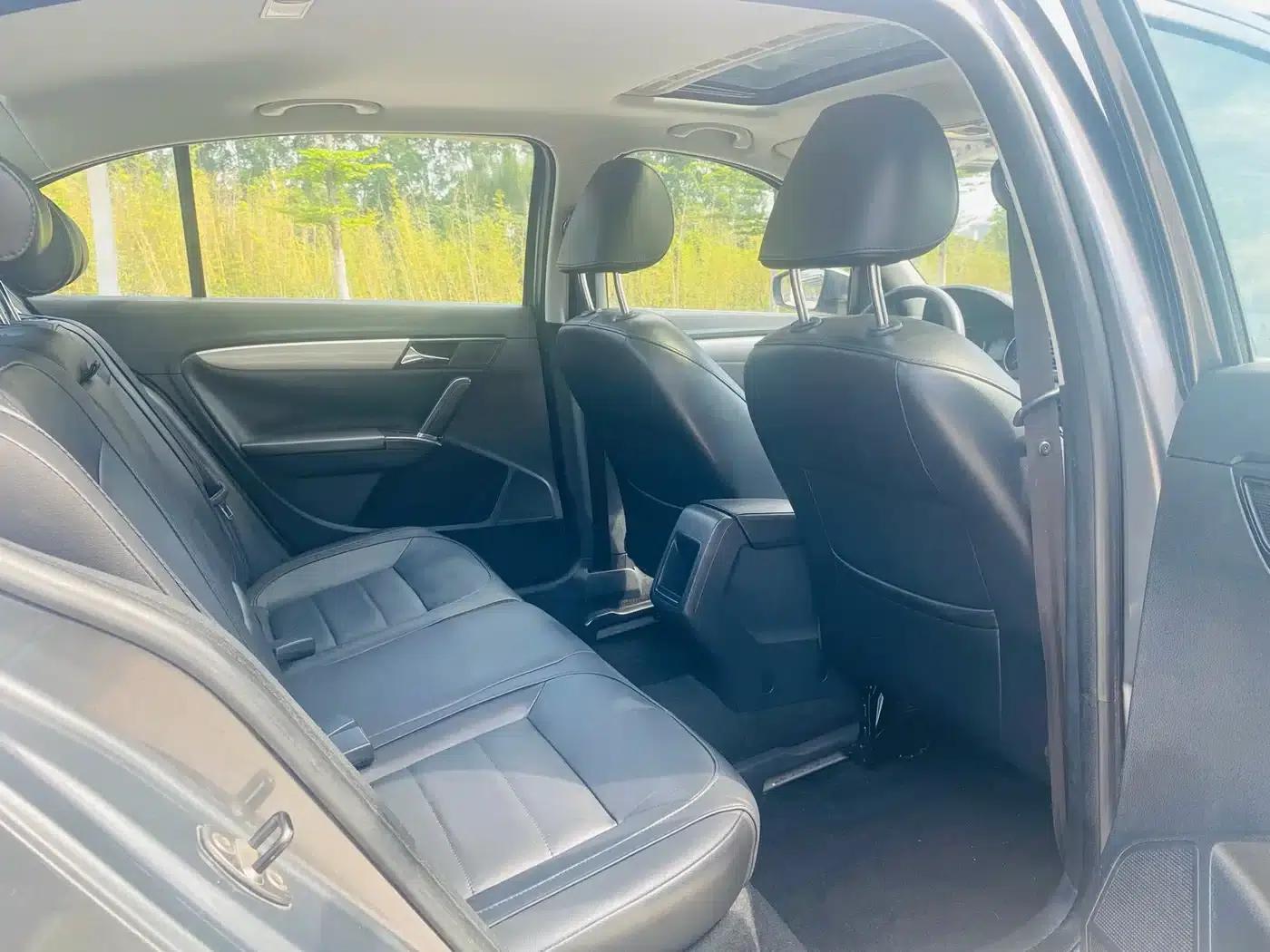 2013 Volkswagen Lavida Facelift 1.4TSI DSG Comfort Edition — миниатюра 15