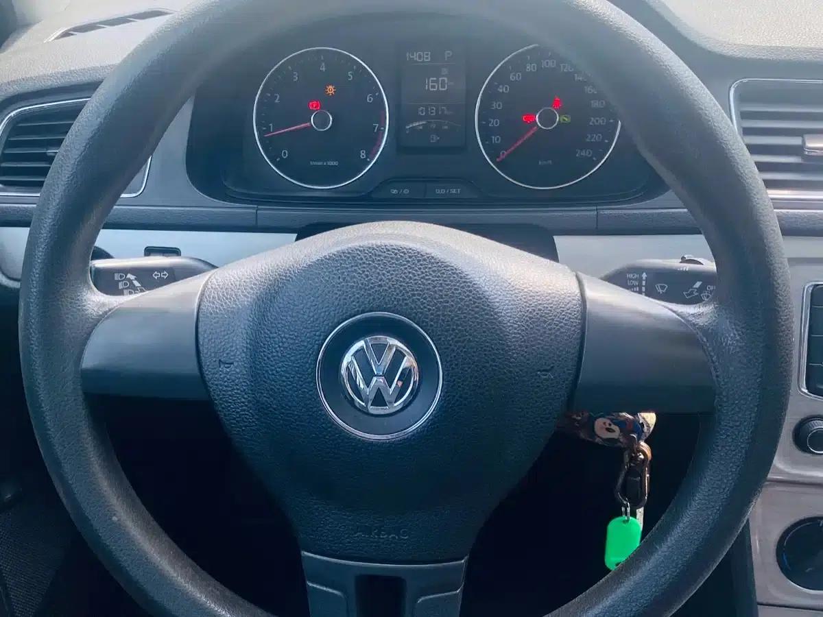 2013 Volkswagen Lavida Facelift 1.4TSI DSG Comfort Edition — миниатюра 16
