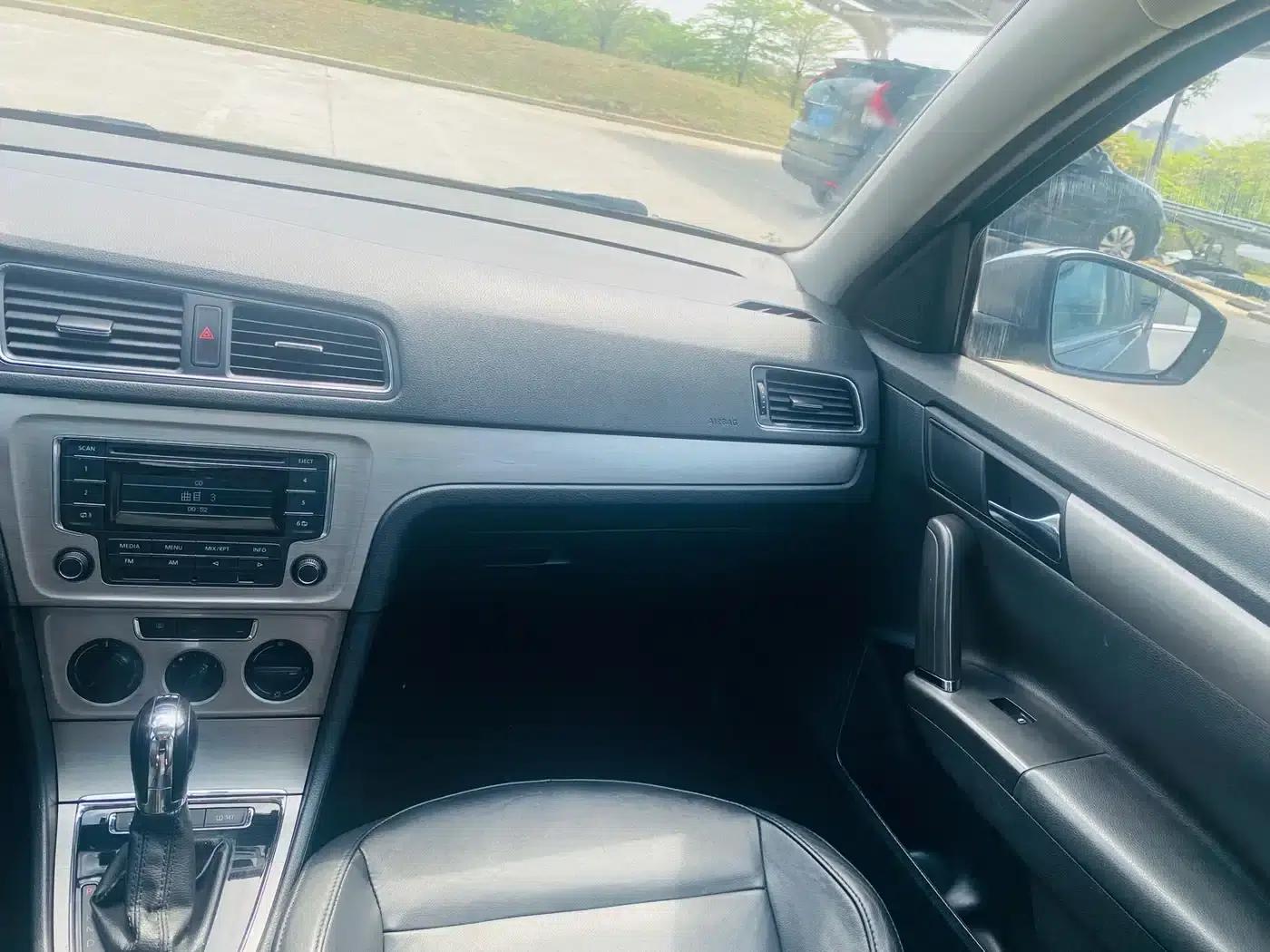 2013 Volkswagen Lavida Facelift 1.4TSI DSG Comfort Edition — миниатюра 20