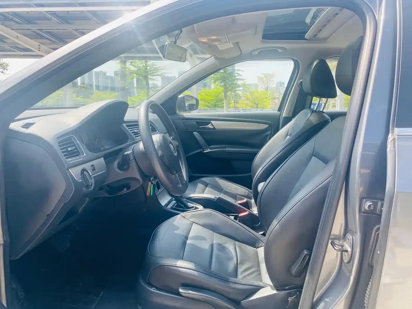 2013 Volkswagen Lavida Facelift 1.4TSI DSG Comfort Edition — миниатюра 10