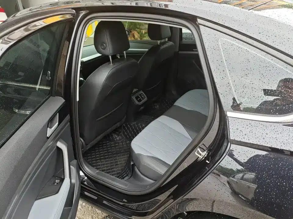 2023 Volkswagen Lavida 1.5L Automatic Full Comfort Edition — миниатюра 4